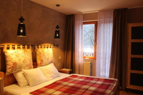 Hotels in Komlóska